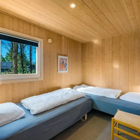 Luciane - 2-5km From The Sea By Interhome